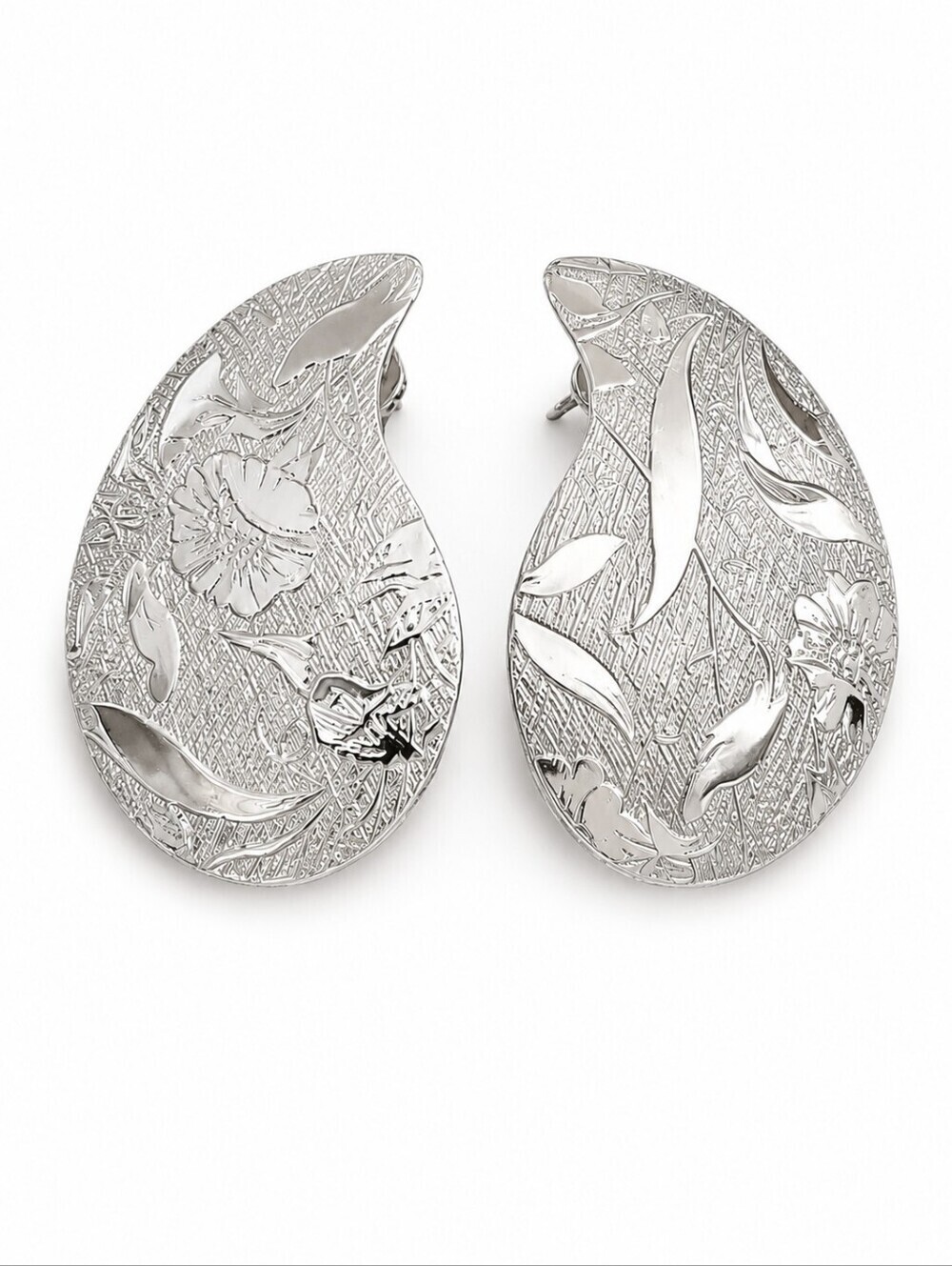3/$30 VTG Silvertone Floral Paisley Post Earrings